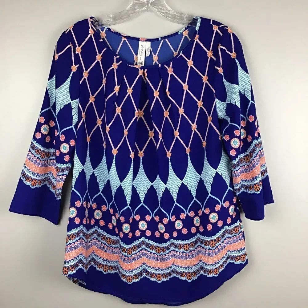 🌺3 FOR $20🌺 - Pink Owl bright colored top blue coral Medium